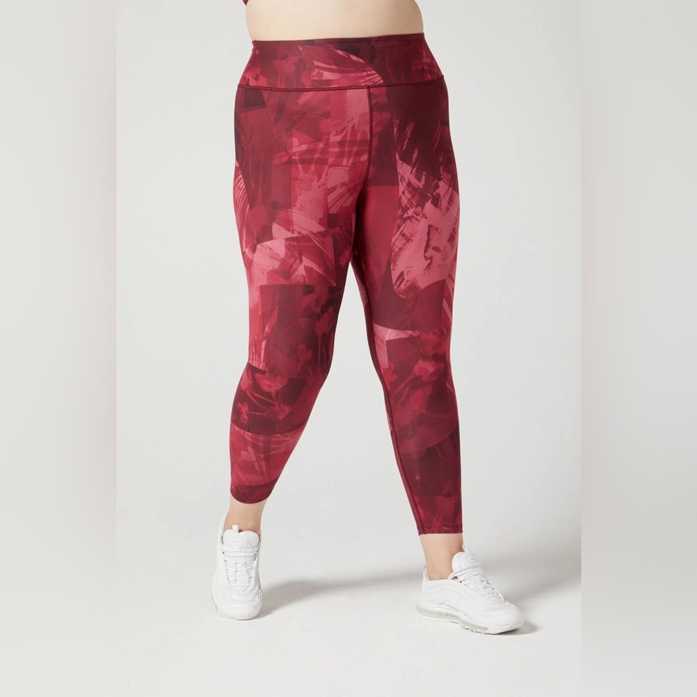 Wear It To Heart Rebel High Waist Legging Size 1X in Magenta Fern NWT
